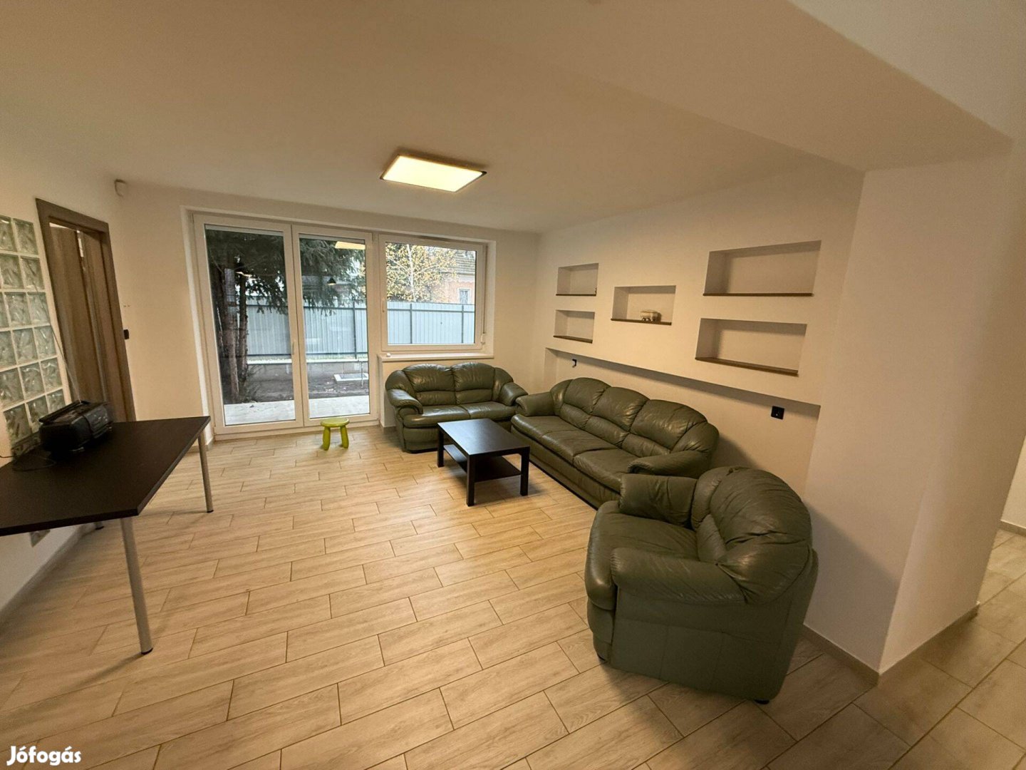 Három részes 321 eredeti bőr ülőgarnitúra eladó