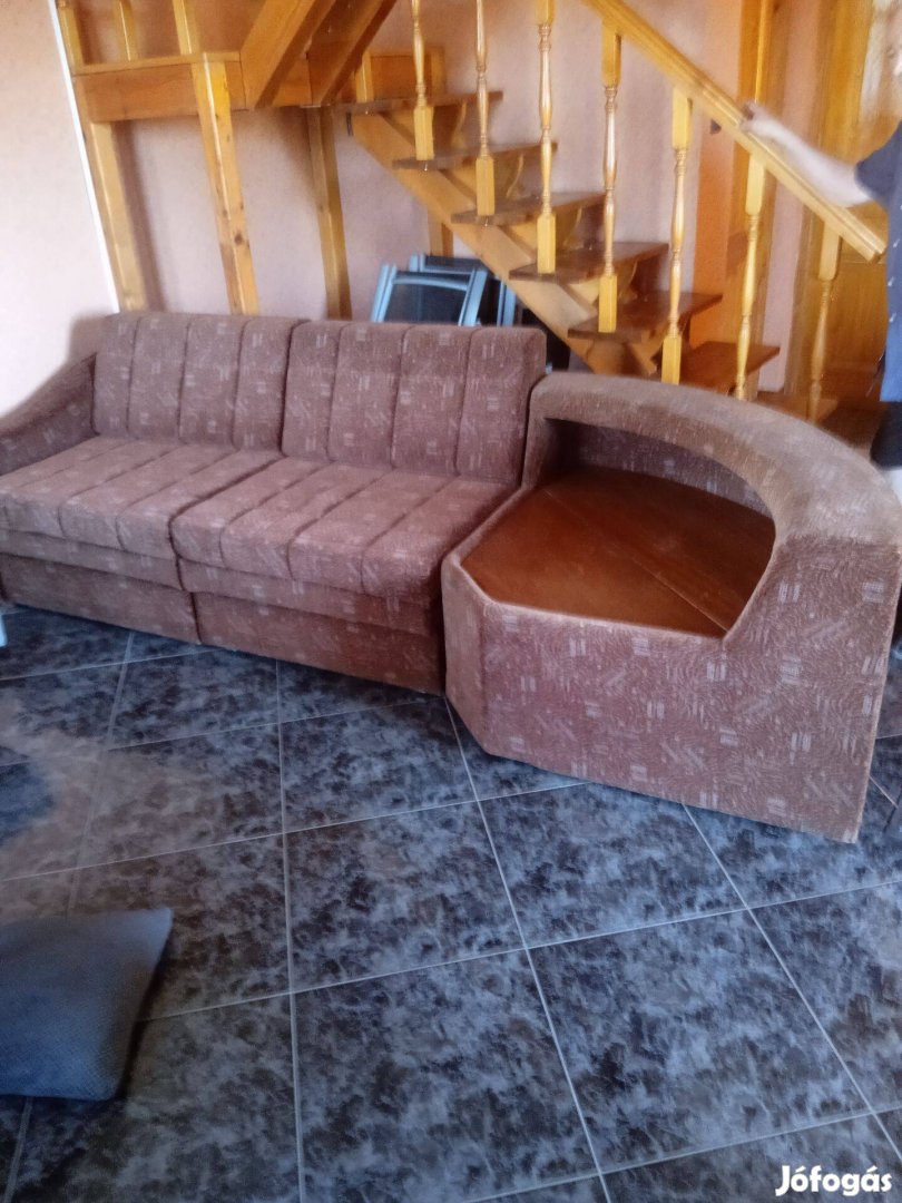 Három részes ágyazható, ágyneműtartós, üllőgarnitúra, eladó!