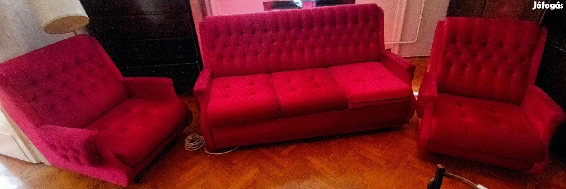 Három részes piros ülőgarnitúra kinyitható kanapéval