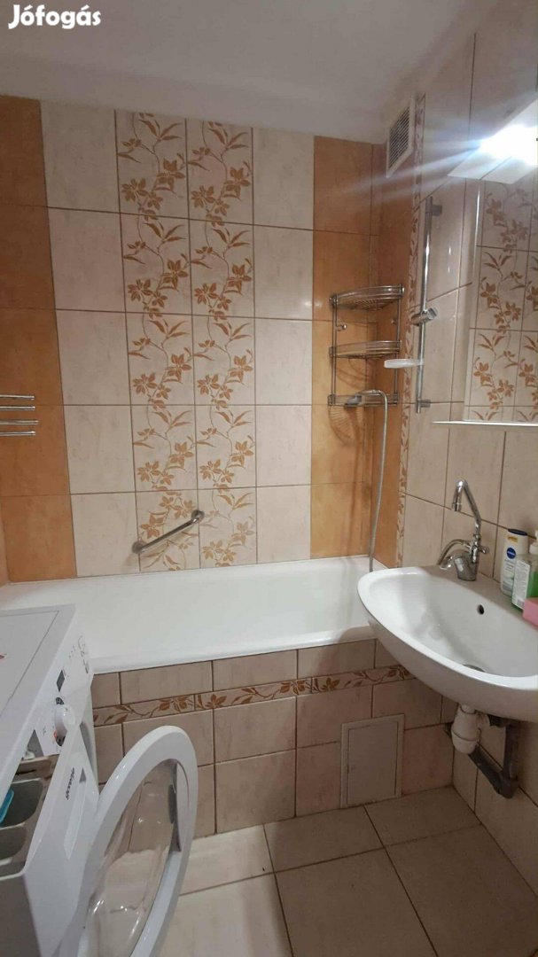 Három szoba, három loggia különleges lakás eladó Debrecen