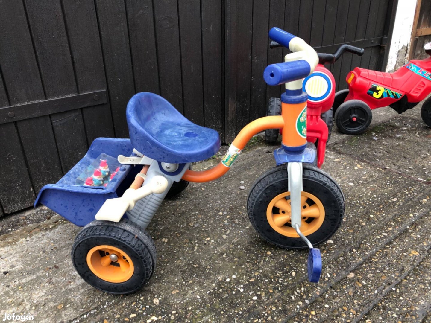 Háromkerekű kisbicikli eladó