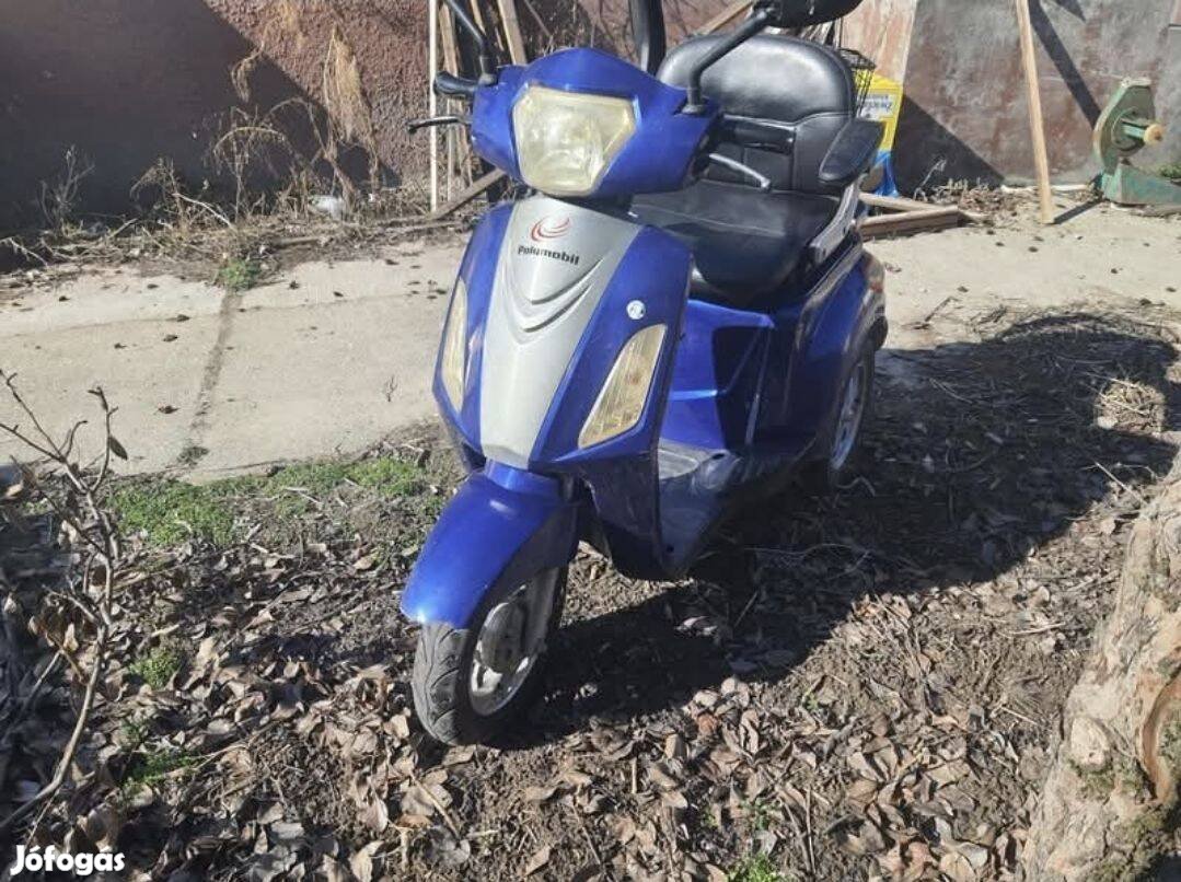 Háromkerekű moped