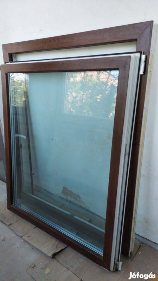Háromrétegű hőszigetelt műanyag ablak