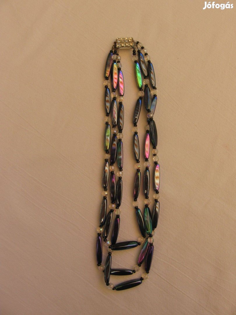 Háromsoros színjátszó nyaklánc - bizsu