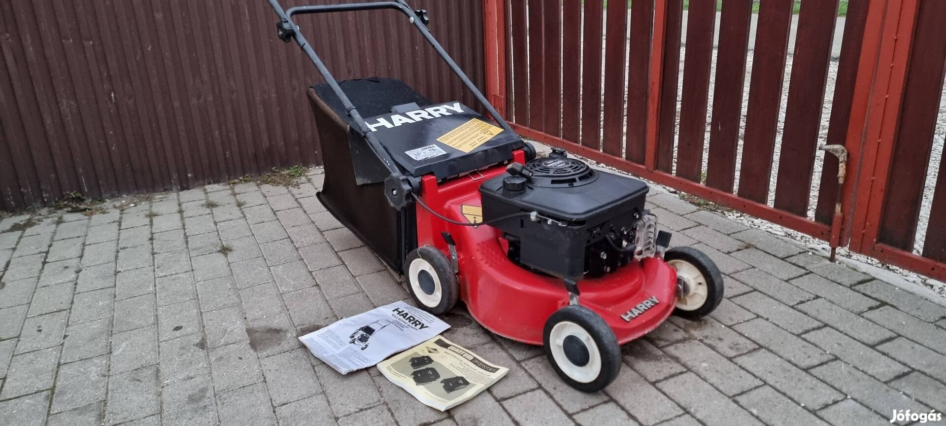 Harry Briggs&Stratton 3.5 lóerős aluházas olasz fűnyíró