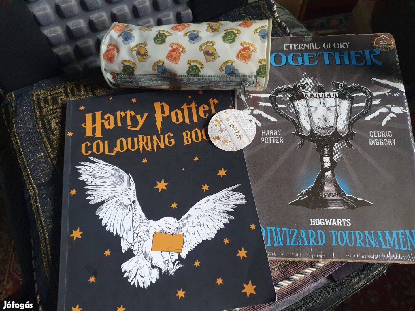 Harry Potter Colouring Book -színező + tolltartó, poszter-kép, kártya