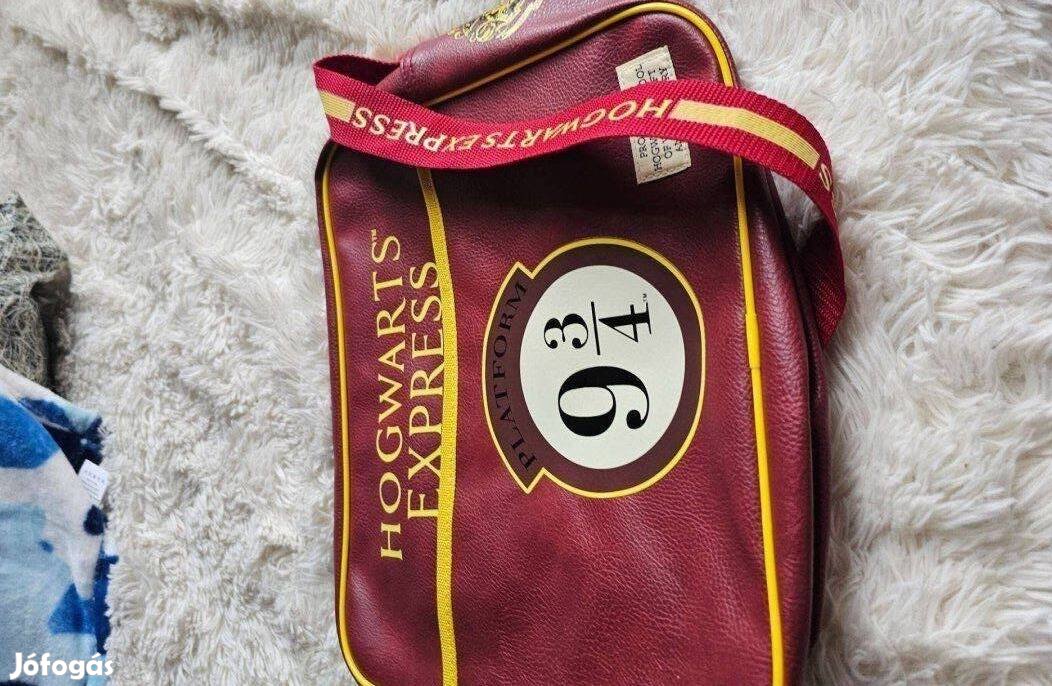 Harry Potter oldal táska teljesen új cimkés 34x28x9cm Ha szeretnéd a