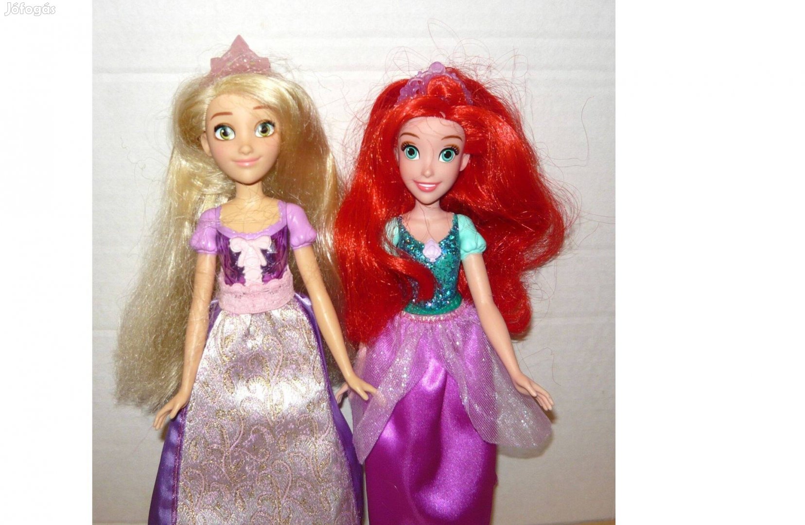 Hasbro Aranyhaj és Ariel Barbie baba, babák