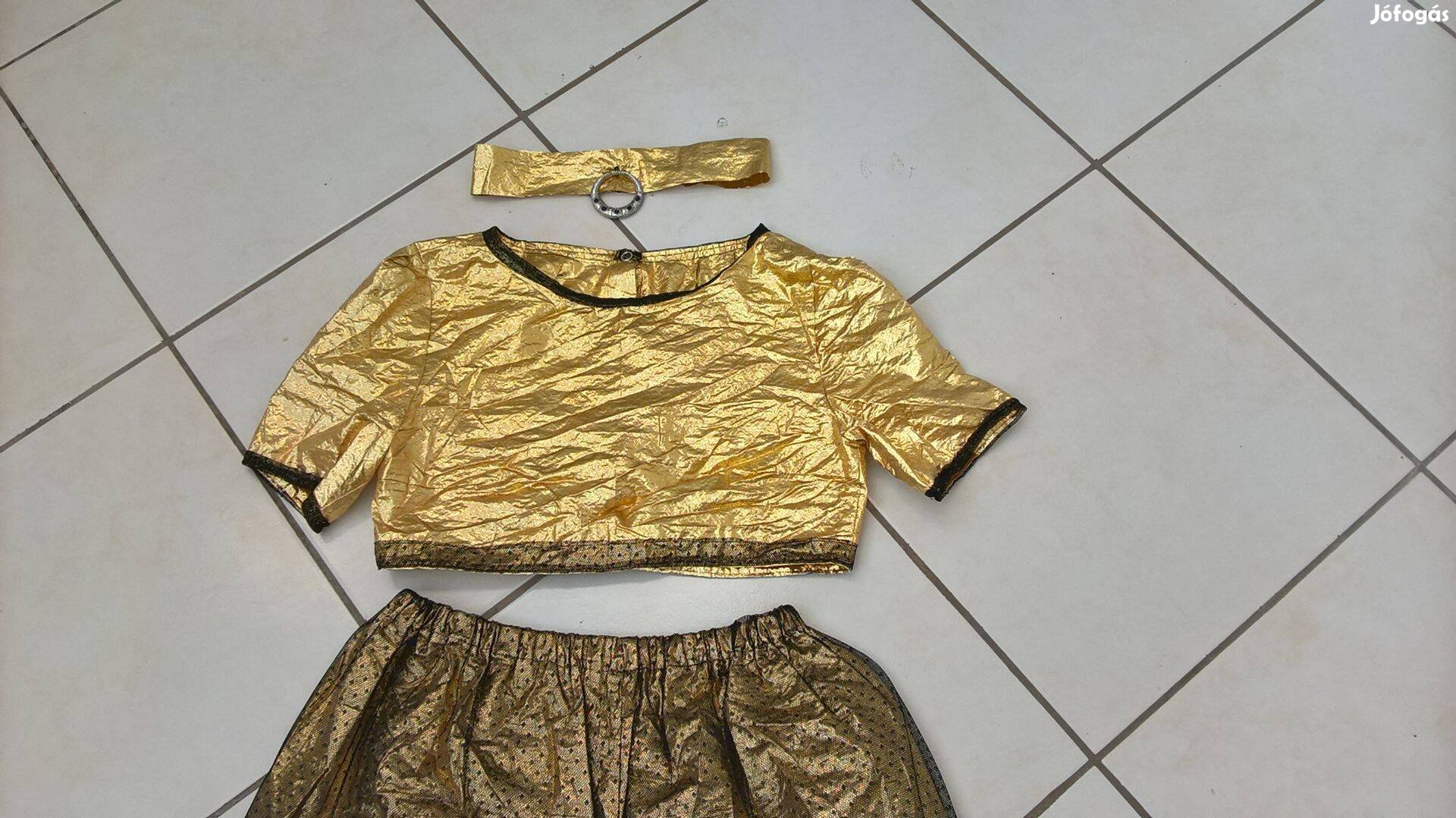 Hastáncos, török lány ruha, jelmez arany-fekete csipkés