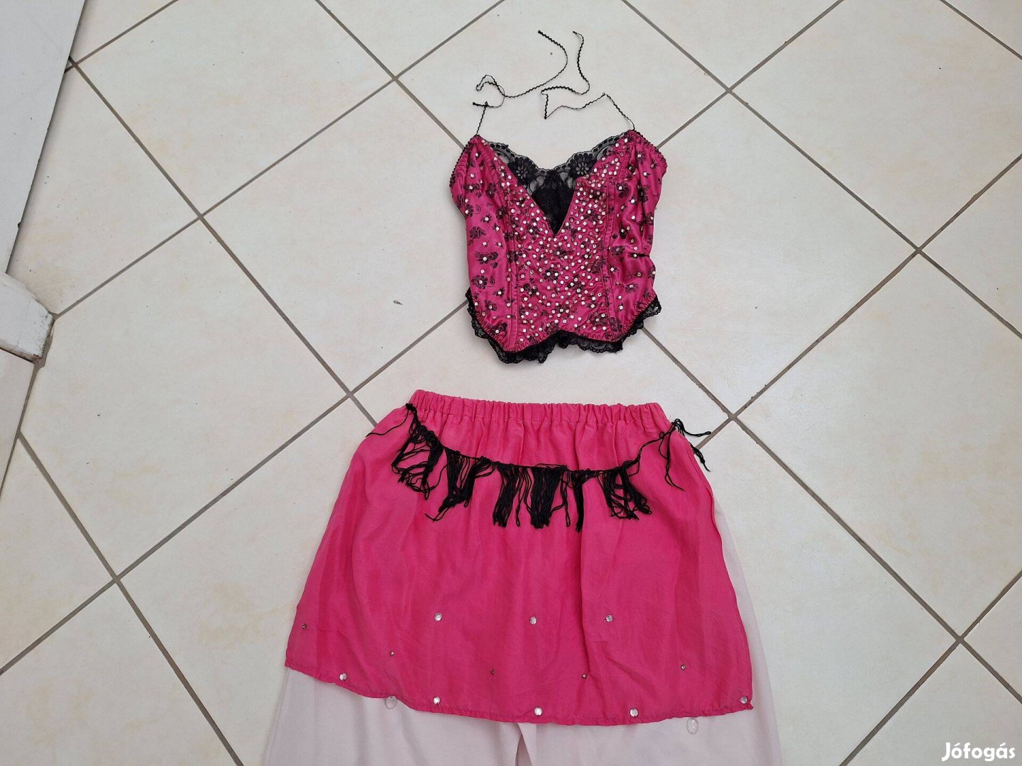 Hastáncos, török lány ruha, jelmez iskolásoknak eladó