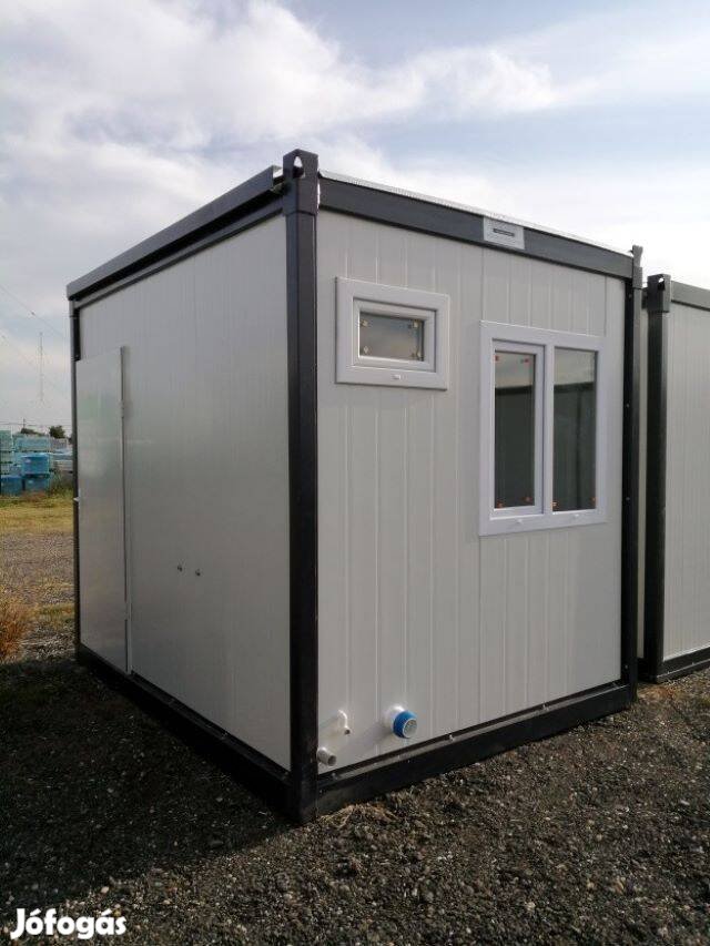 Használt 10 lábas konténer wc mosdóval kialakítva