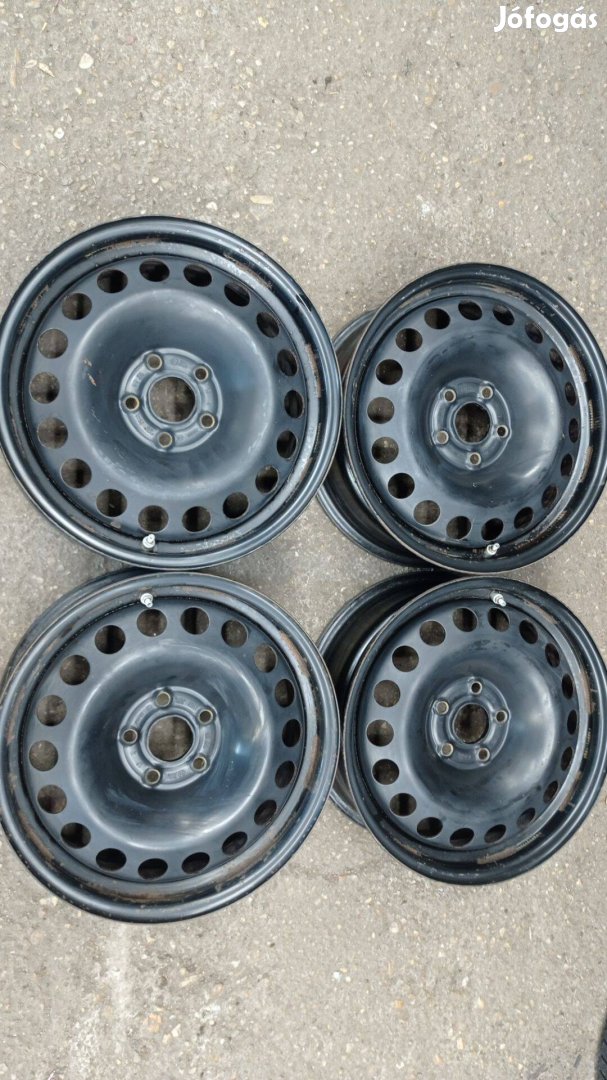 Használt 16 colos 5x105 lyukosztású Opel/Chevrolet acél felni garnitúr