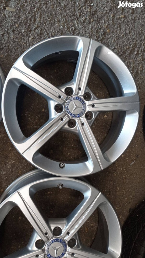 Használt 17 colos szép állapotú 5x112 lyukosztású Gyári Mercedes alu