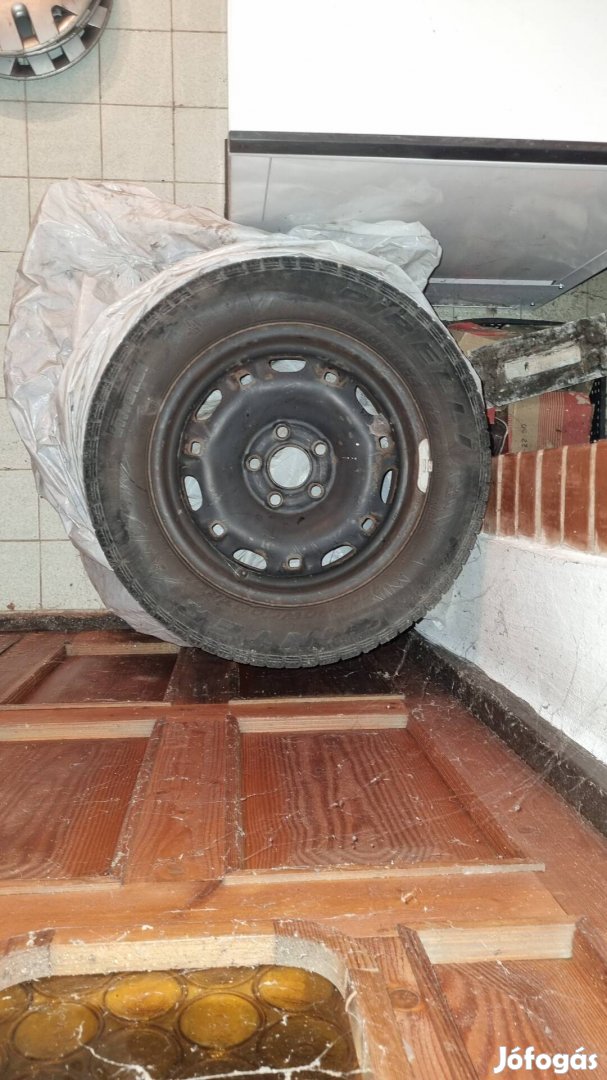 Használt 18560 R 14 82T gumi Gumiabroncs Felni