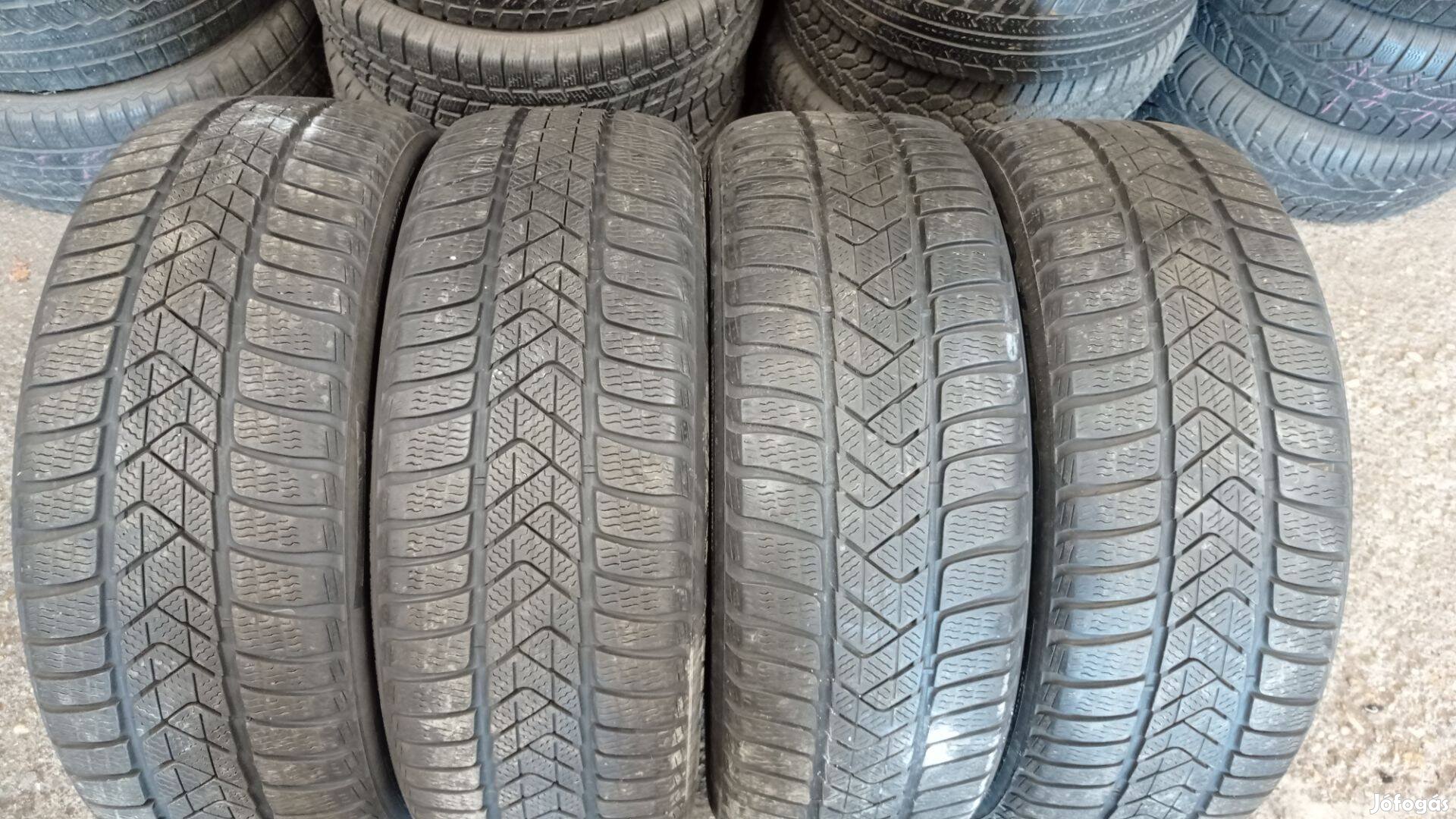 Használt 225/55/17 Pirelli téligumi garnitúra olcsón eladó