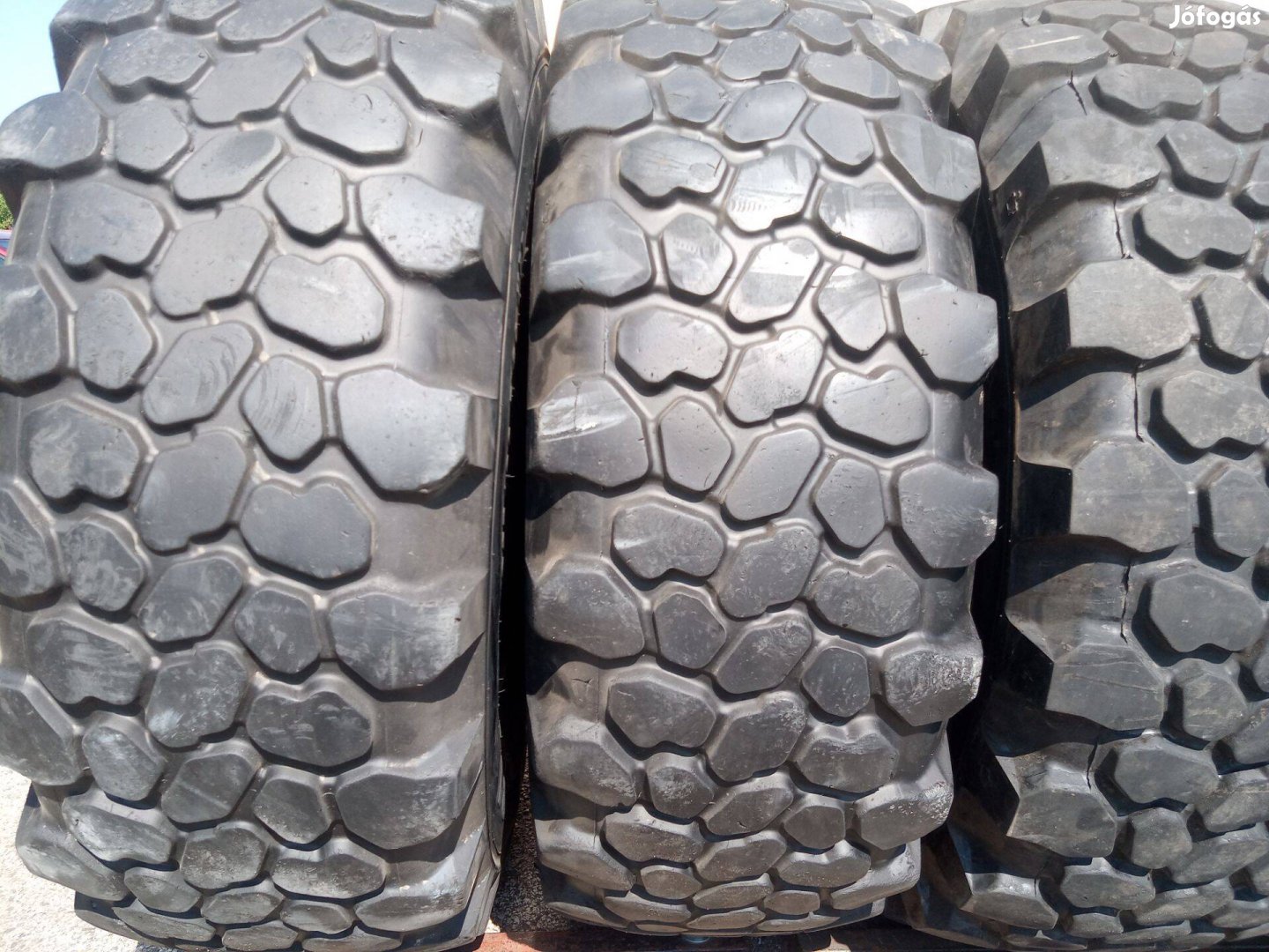 Használt 365/80 R20 pótkocsi gumik 365 80R20 365 80 20 365/80r20 14.5
