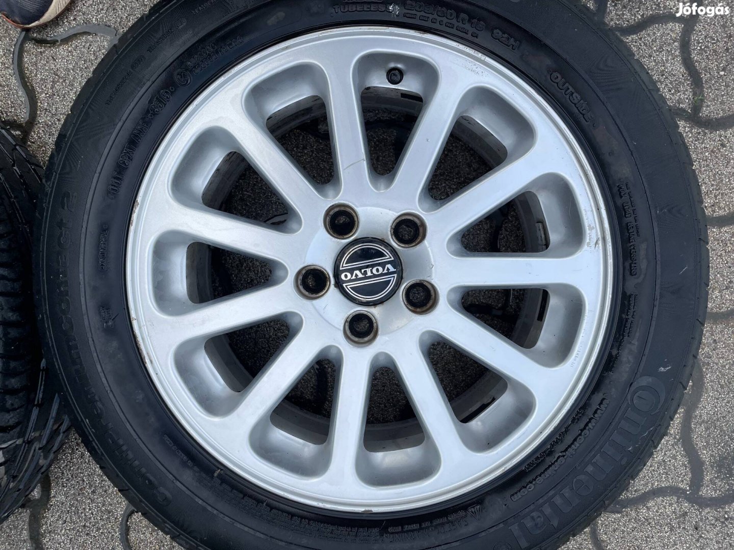 Használt 4 db Volvo 16' alufelni (gyári)