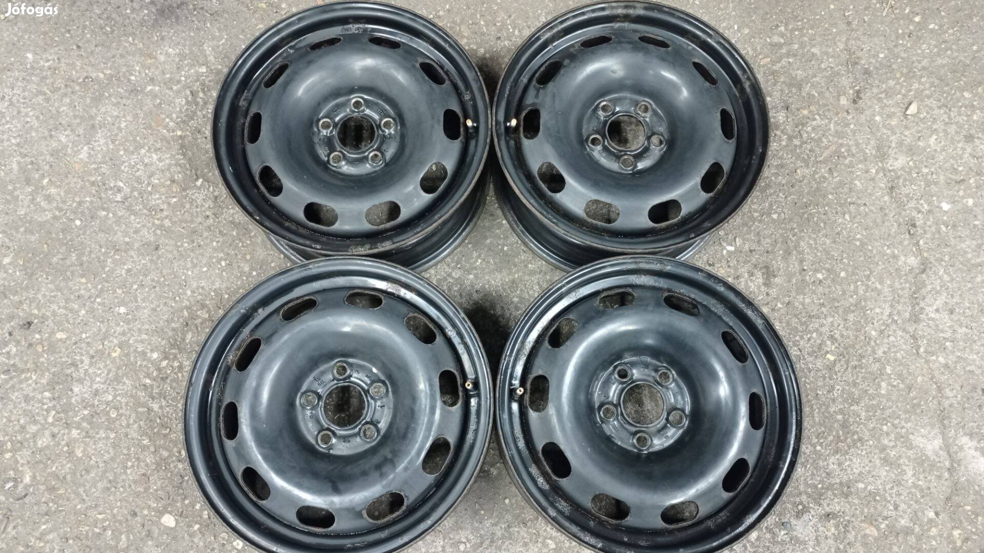 Használt 5x100 lyukosztású 15 colos Gyári Volkswagen acél felni garnit