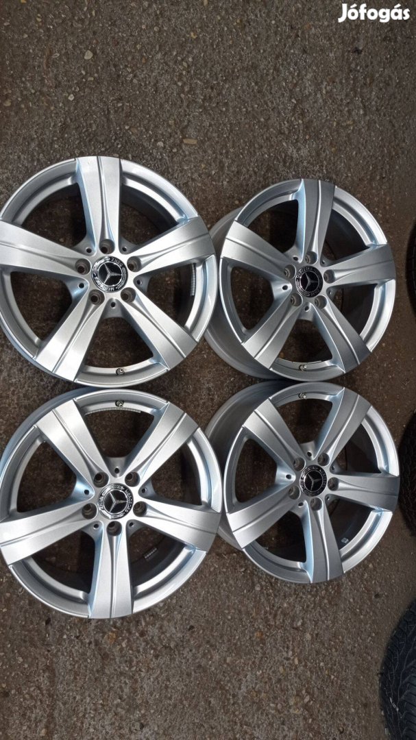 Használt 5x112 lyukosztású 17 colos szép állapotú Gyári Mercedes alu
