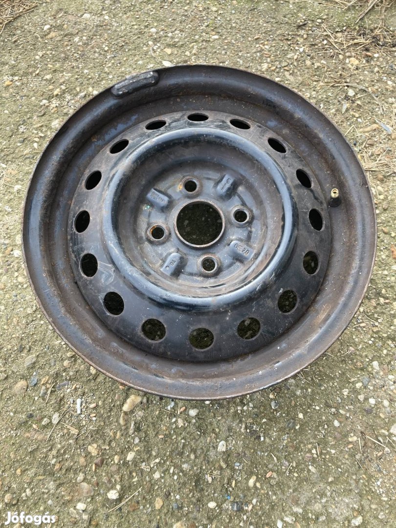 Használt Acél felni R14 4x100 175/65 nyári gumi