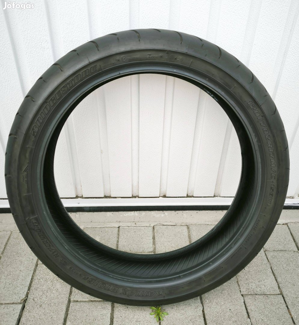 Használt Bridgestone BT016 Pro motorgumi (120/70 R17)