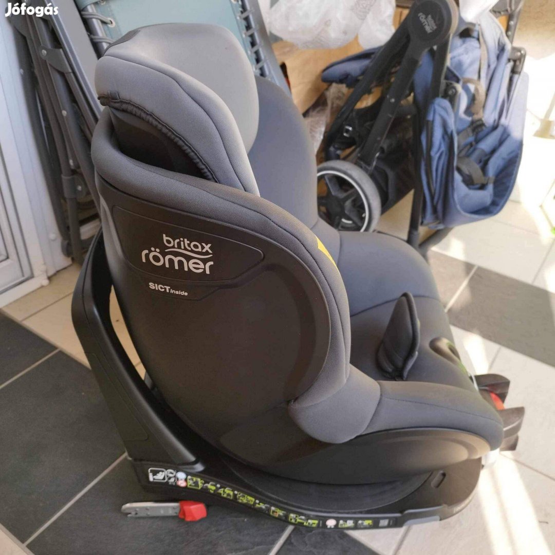 Használt Britax Römer Dualfix M I-Size autós gyerekülés