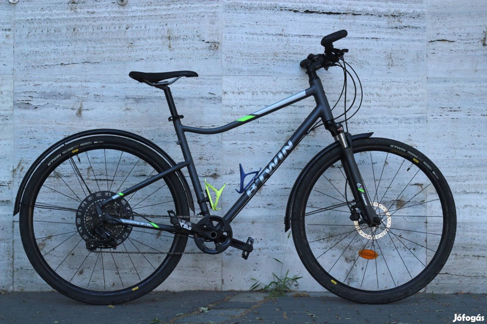 Használt Btwin Riverside 920 Trekking Kerékpár (52cm Alu)