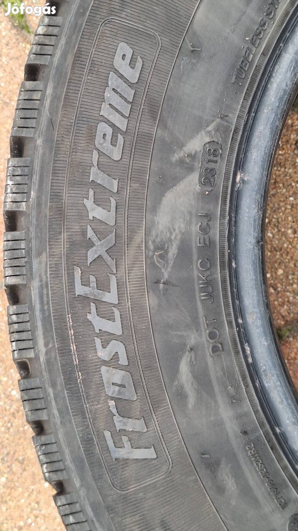 Használt Goodride Frost Extreme téligumi garnitúra 215/70R16