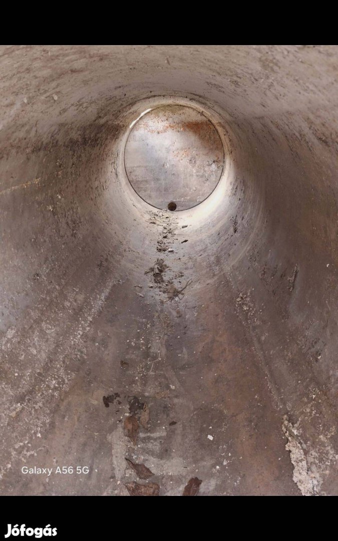 Használt Horganyzott szennyvíz tartály kettő köbméteres