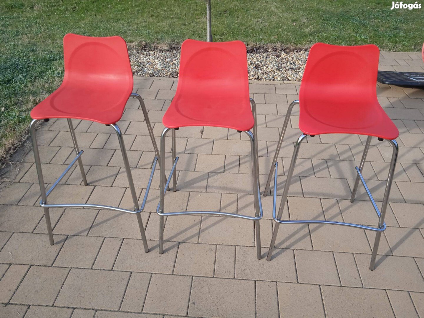 Használt IKEA bárszék 3 db piros, magassag 75 cm