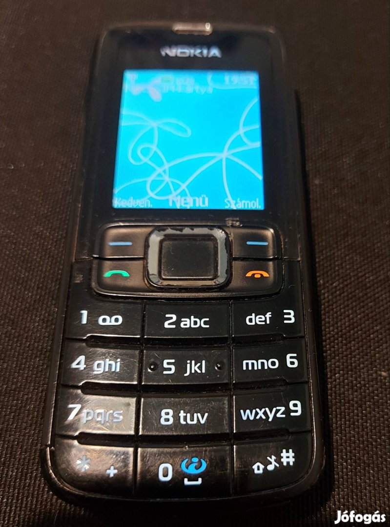 Használt Nokia hagyományos telefon+töltő+tok!