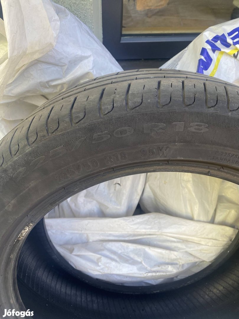 Használt Pirelli nyári gumik