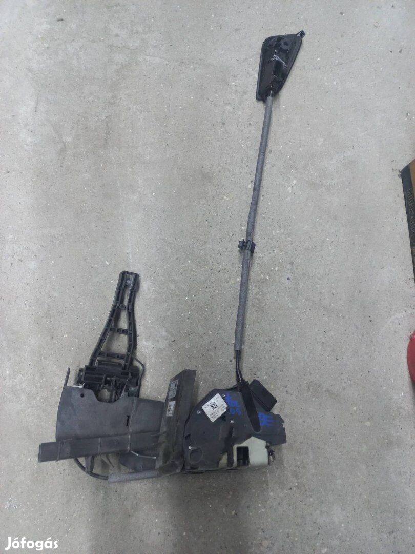 Használt, Ford focus bal első ajtózár