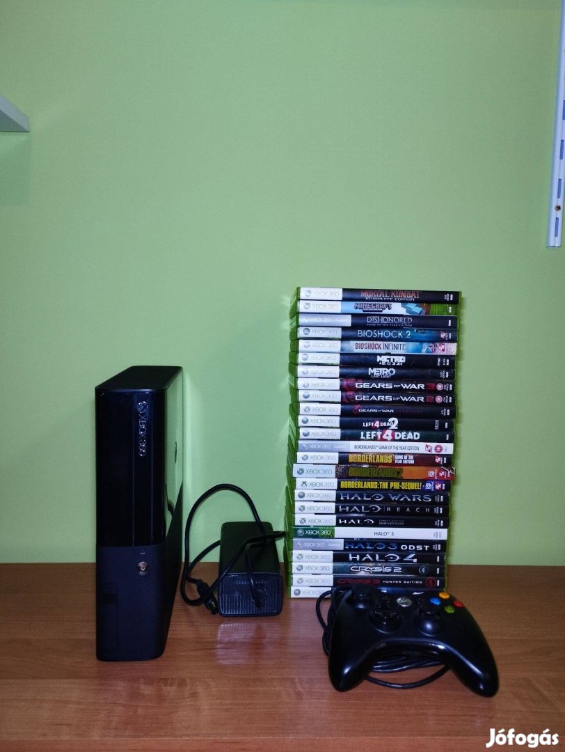 Használt, eredeti, Xbox 360 S 250GB, 24 játékkal