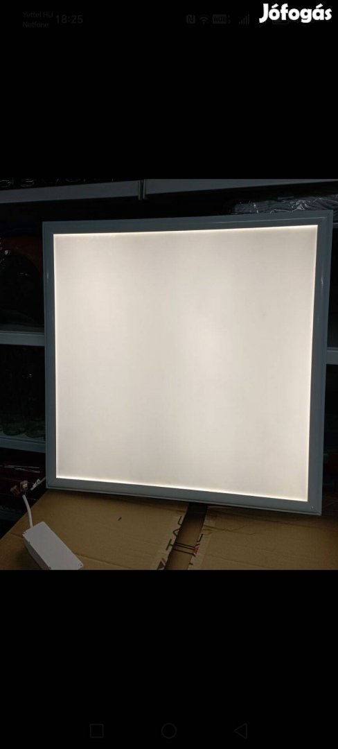 Használt, jó állapotú, 60x60 álmennyezetbe illeszthető LED panel eladó