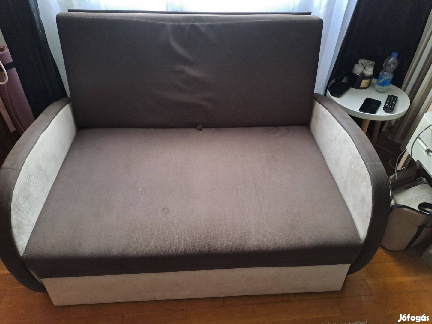 Használt, kisméretű ágyazható kanapé - szinte ingyen