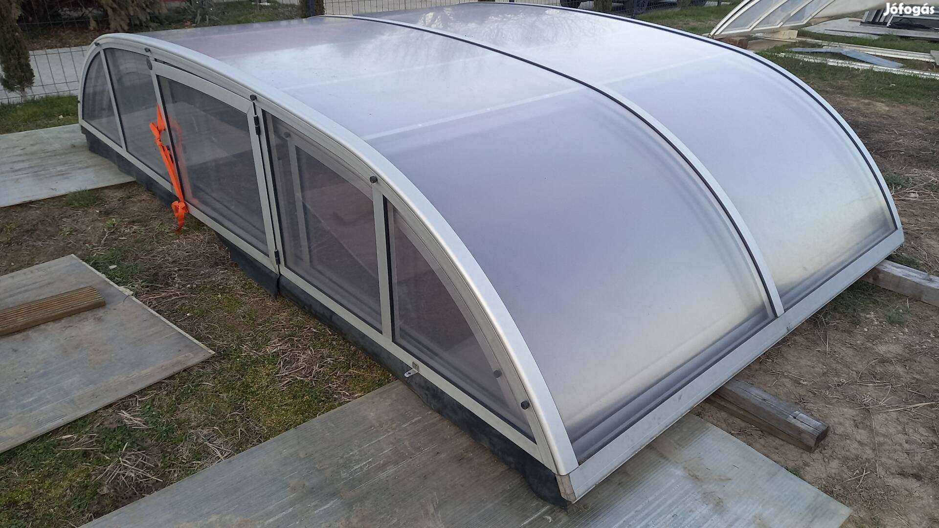 Használt, nagyon szép medencefedés 360x690 cm