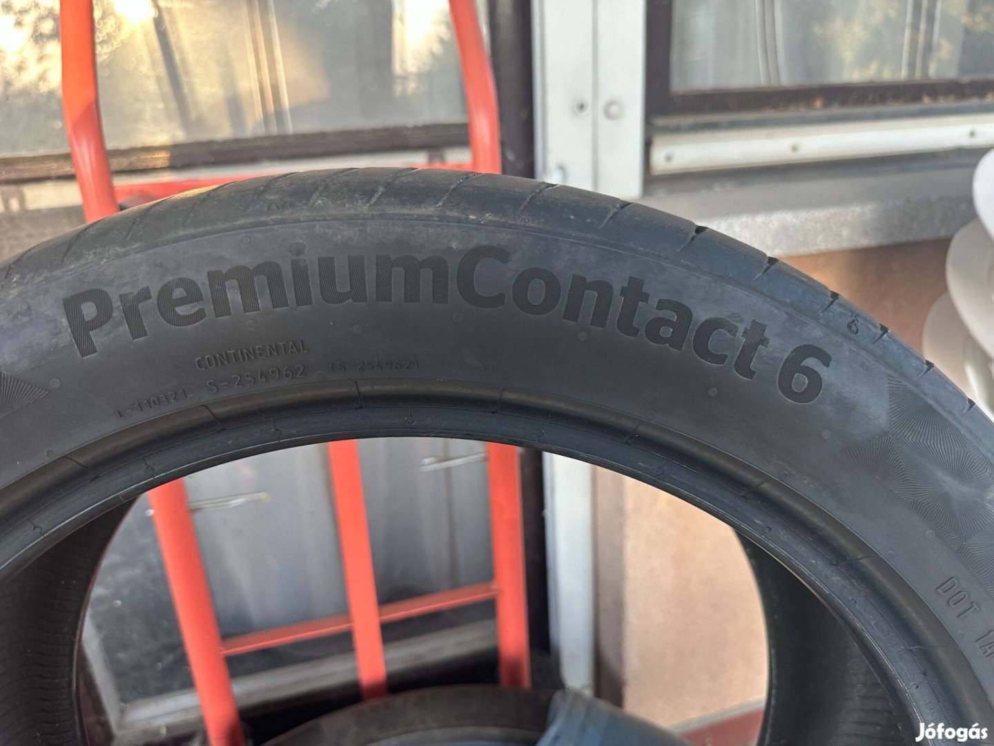Használt autógumi 235/45 R18 W XL