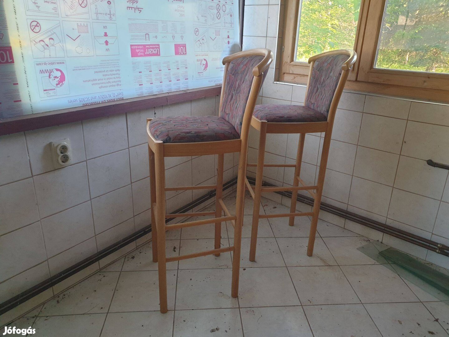 Használt bárszékek
