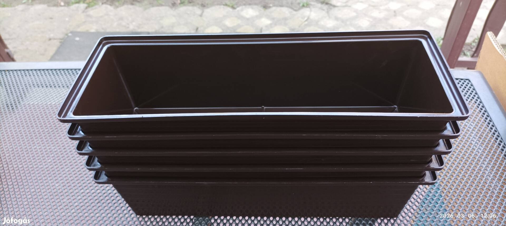 Használt,de jó állapotú 5db Balkonláda