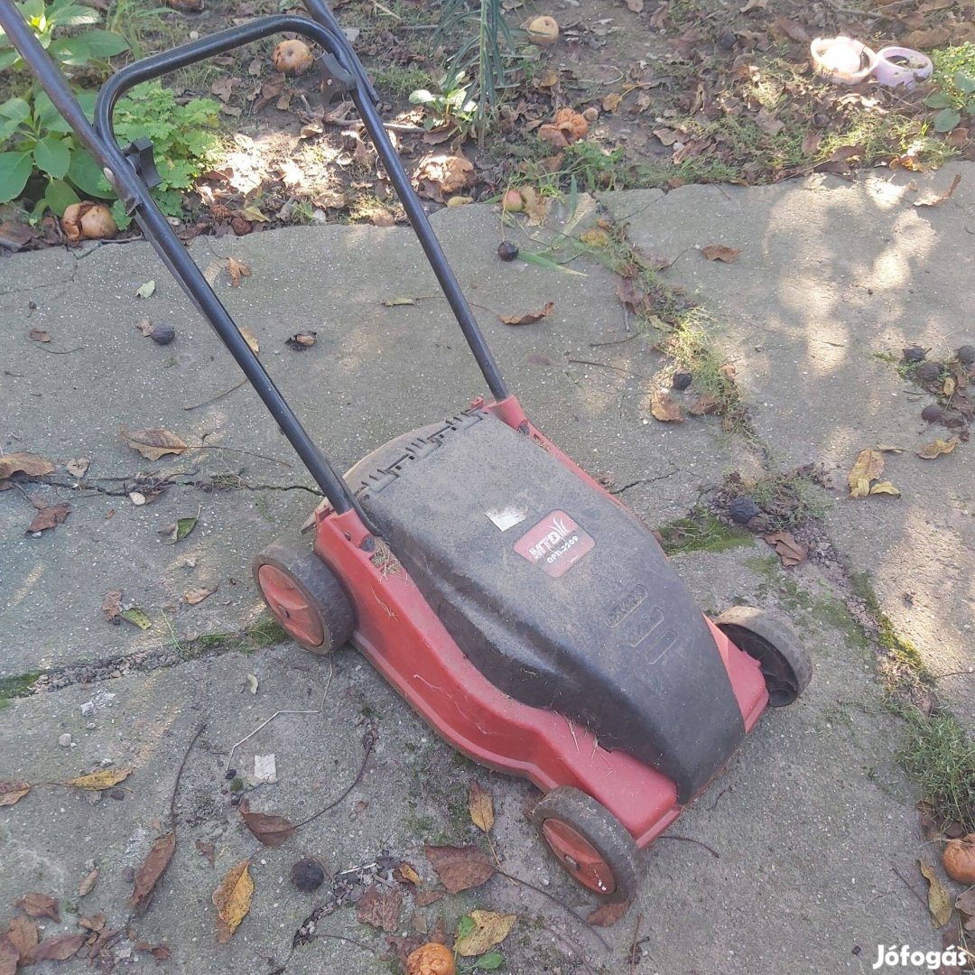 Használt elektromos fűnyíró