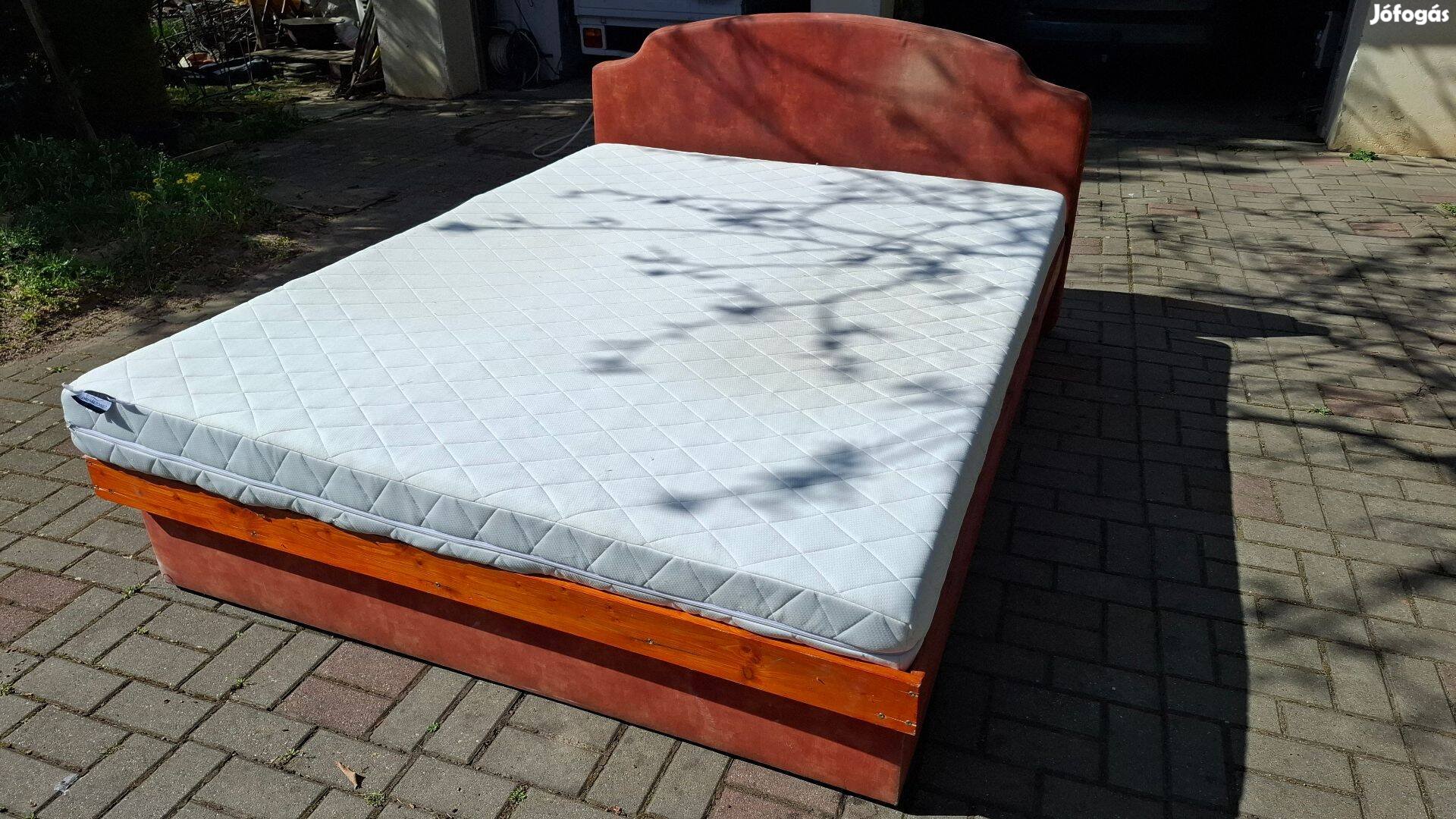 Használt franciaágy eladó!