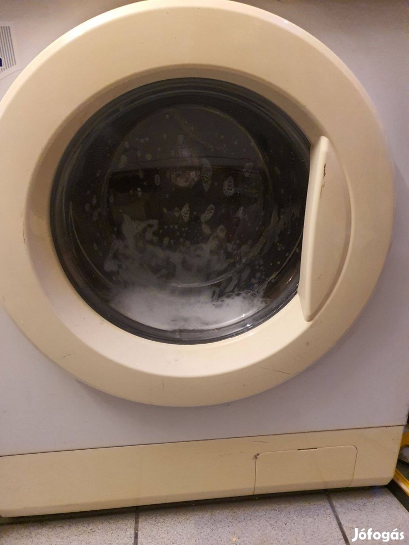 Használt keskeny LG mosógép olcsón eladó