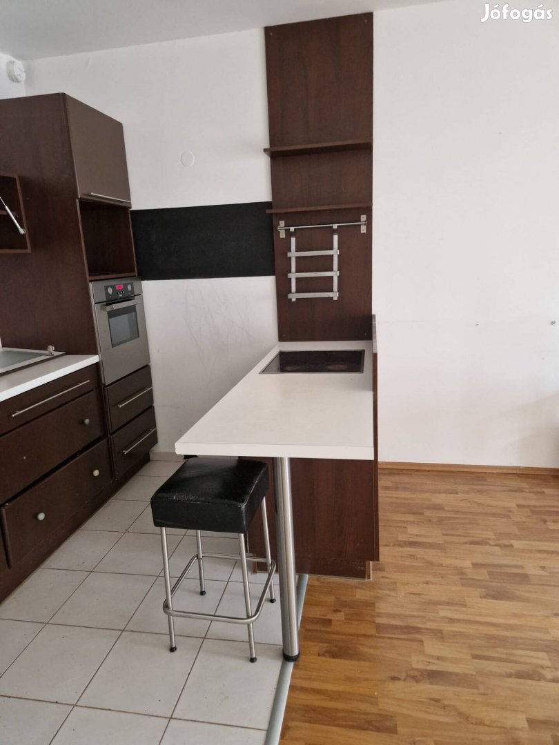 Használt konyhabútor villany sütővel, főzőlappal