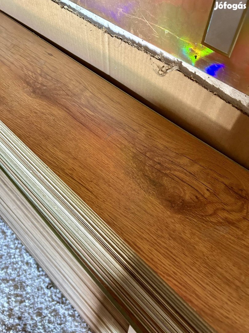 Használt laminált parketta