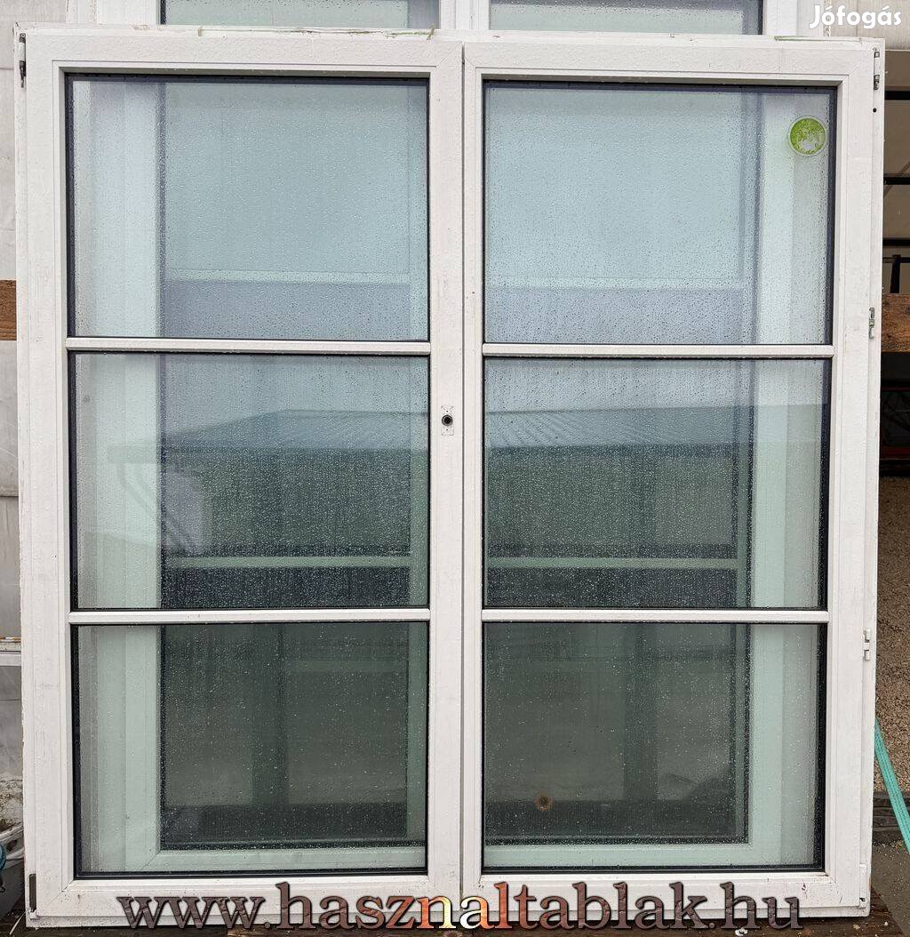 Használt műanyag erkélyajtó 2 szárnyas kivitel