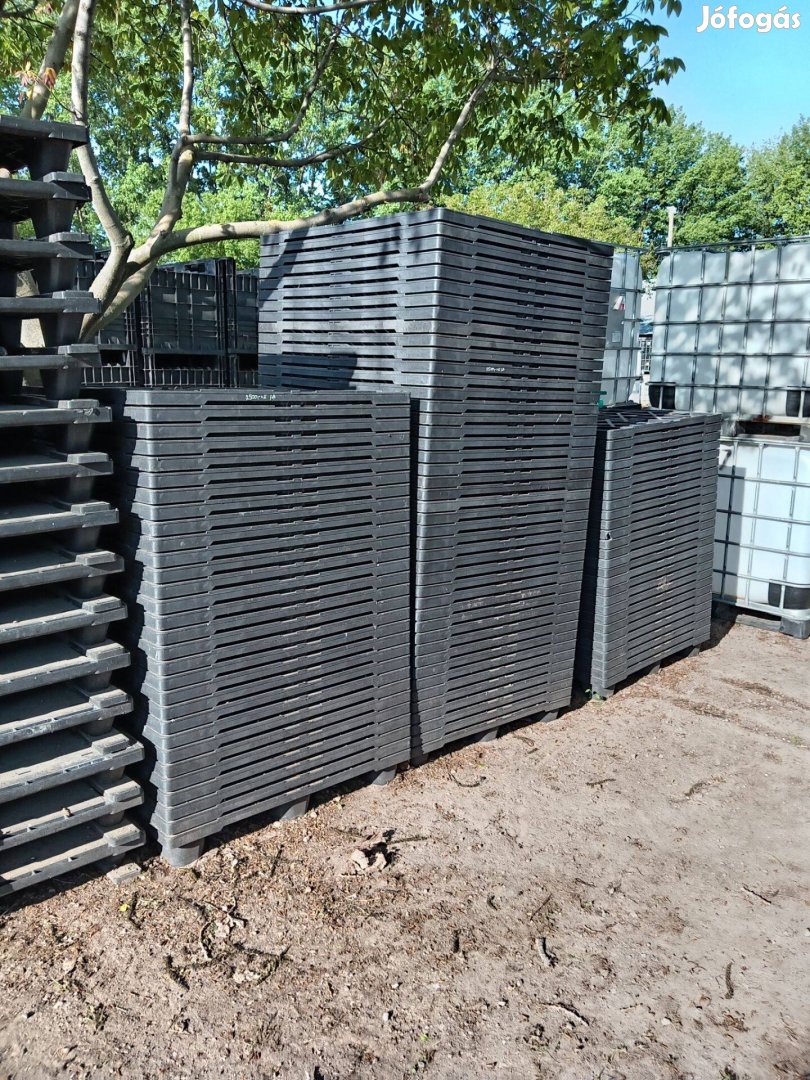 Használt műanyag raklap