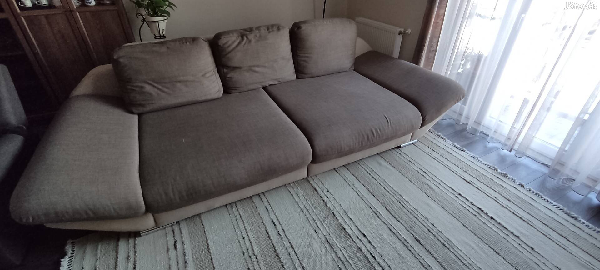 Használt nagyméretű kanapé