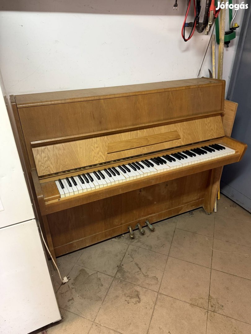 Használt pianino