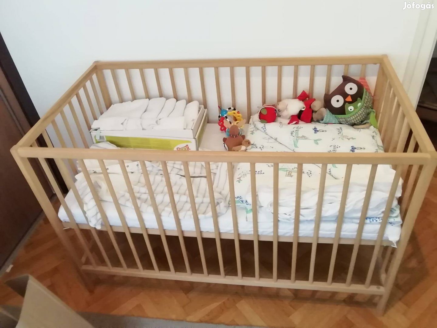 Használt rácsos kiságy ágyneművel 12. kerület